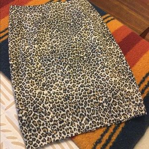 Adrienne Vittadini leopard print pencil skirt, size 10